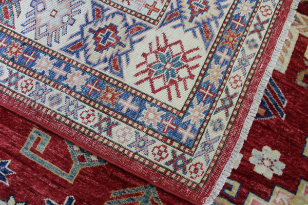 FINE HANDMADE KAZAK RUG 290 X 214 CM