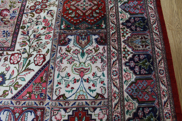 SIGNED PERSIAN QUM SILK RUG 200 X 135 CM