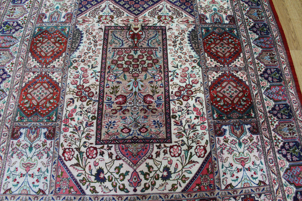 SIGNED PERSIAN QUM SILK RUG 200 X 135 CM