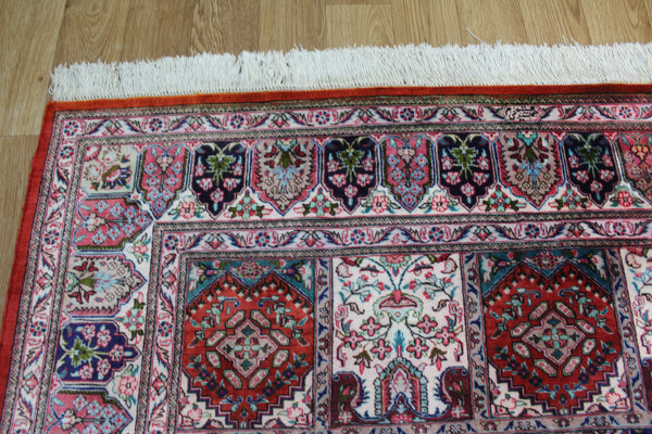 SIGNED PERSIAN QUM SILK RUG 200 X 135 CM