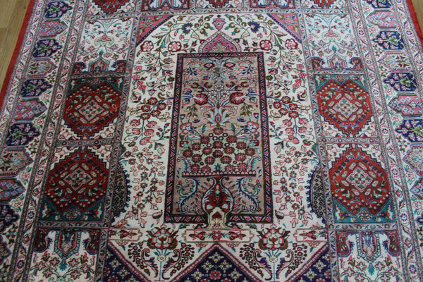 SIGNED PERSIAN QUM SILK RUG 200 X 135 CM