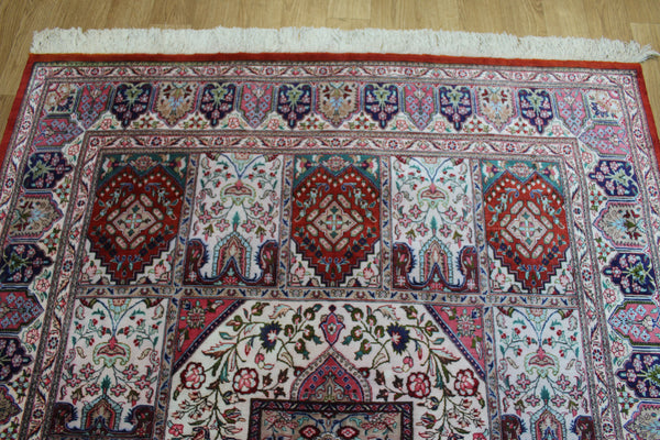 SIGNED PERSIAN QUM SILK RUG 200 X 135 CM