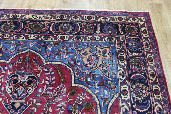 SIGNED PERSIAN MASHAD RUG WITH A GARDEN DESIGN 290 X 200 CM