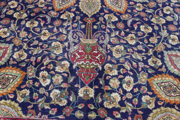 ANTIQUE TABRIZ CARPET OF TRADITIONAL MEDALLION DESIGN 390 X 300 CM