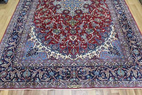 SIGNED PERSIAN ISFAHAN CARPET WOOL AND SILK 308 X 200 CM