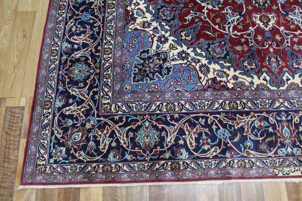 SIGNED PERSIAN ISFAHAN CARPET WOOL AND SILK 308 X 200 CM