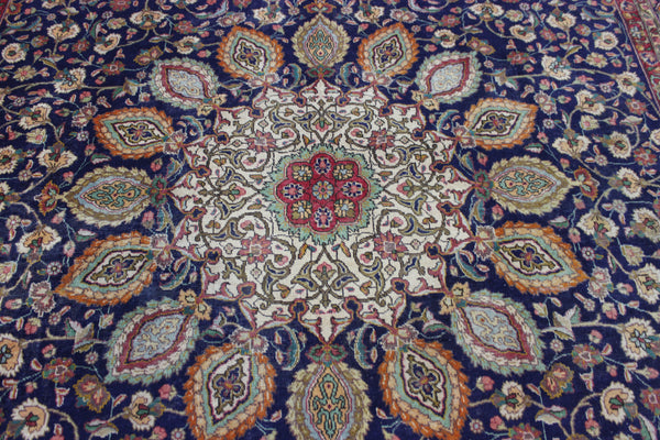 ANTIQUE TABRIZ CARPET OF TRADITIONAL MEDALLION DESIGN 390 X 300 CM