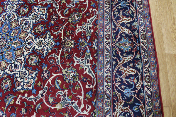 SIGNED PERSIAN ISFAHAN CARPET WOOL AND SILK 308 X 200 CM