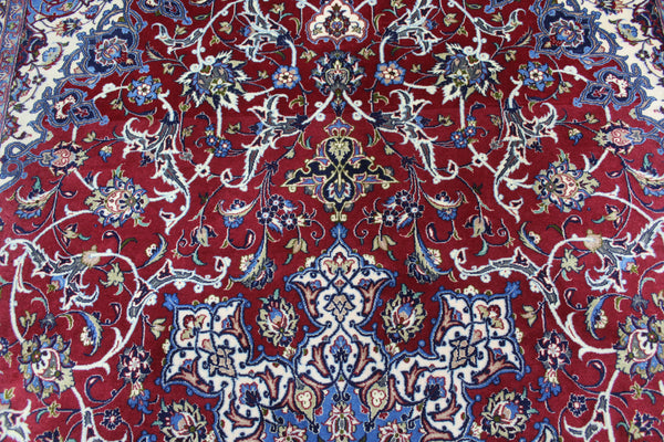 SIGNED PERSIAN ISFAHAN CARPET WOOL AND SILK 308 X 200 CM