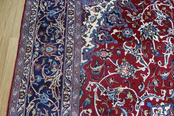 SIGNED PERSIAN ISFAHAN CARPET WOOL AND SILK 308 X 200 CM