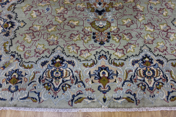 FINE PERSIAN KASHAN CARPET OF FLORAL DESIGN 285 X 200 CM