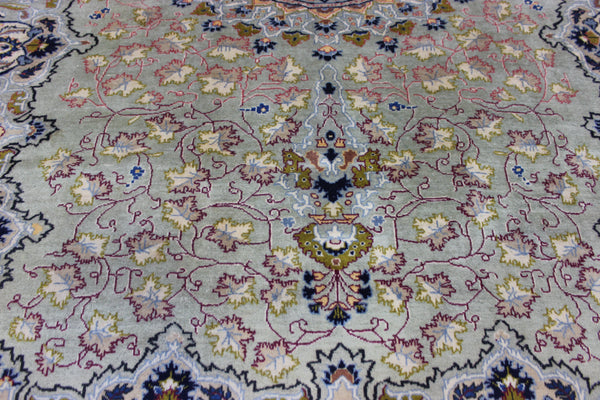 FINE PERSIAN KASHAN CARPET OF FLORAL DESIGN 285 X 200 CM