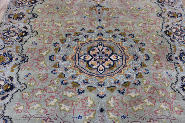FINE PERSIAN KASHAN CARPET OF FLORAL DESIGN 285 X 200 CM