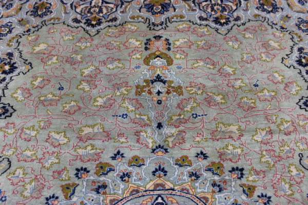 FINE PERSIAN KASHAN CARPET OF FLORAL DESIGN 285 X 200 CM