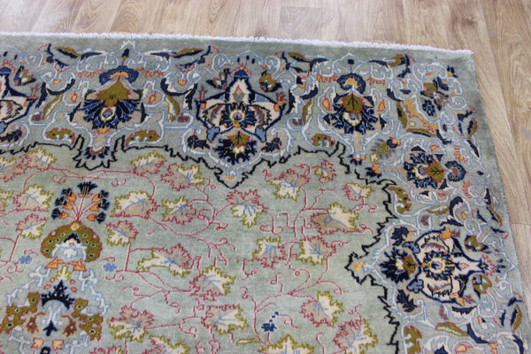 FINE PERSIAN KASHAN CARPET OF FLORAL DESIGN 285 X 200 CM