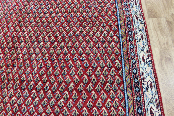 PERSIAN SAROUK CARPET WITH THE WELL KNOWN BOTEH DESIGN 295 X 180 CM