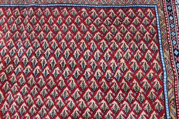 PERSIAN SAROUK CARPET WITH THE WELL KNOWN BOTEH DESIGN 295 X 180 CM