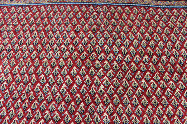 PERSIAN SAROUK CARPET WITH THE WELL KNOWN BOTEH DESIGN 295 X 180 CM