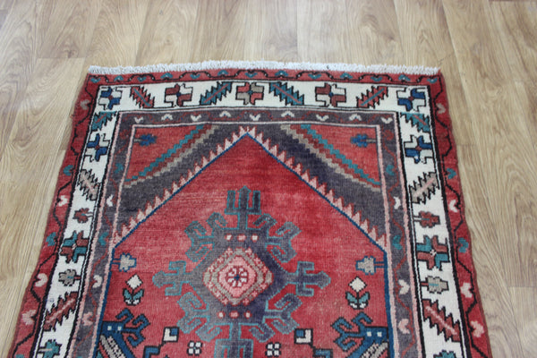 OLD HANDMADE PERSIAN HAMEDAN VILLAGE RUNNER 295 X 80 CM