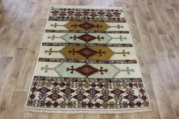 FINE HANDMADE PERSIAN TURKMEN WOOL RUG 140 X 105 CM