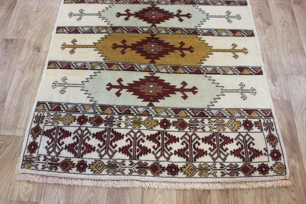 FINE HANDMADE PERSIAN TURKMEN WOOL RUG 140 X 105 CM