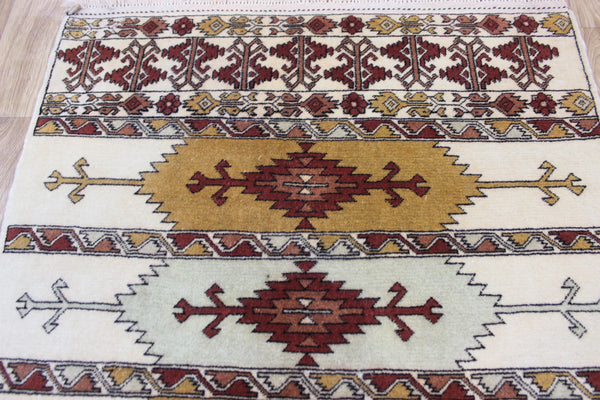 FINE HANDMADE PERSIAN TURKMEN WOOL RUG 140 X 105 CM