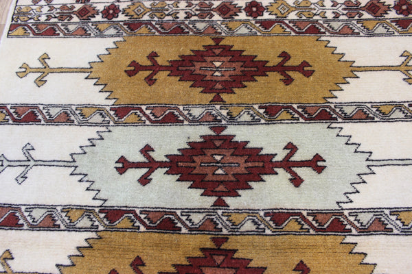 FINE HANDMADE PERSIAN TURKMEN WOOL RUG 140 X 105 CM