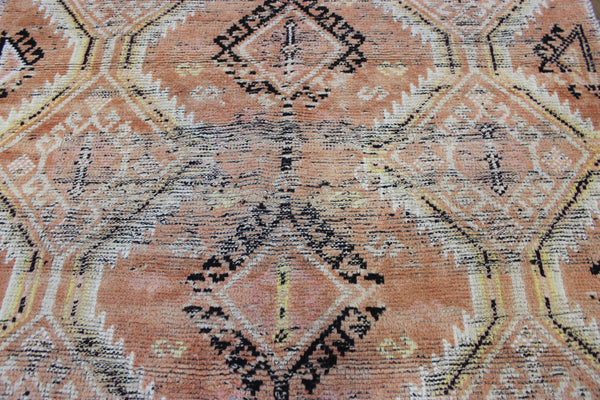 VINTAGE HANDMADE PERSIAN SHIRAZ RUG 210 X 135 CM