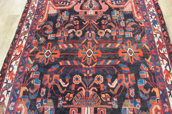 VINTAGE HANDMADE PERSIAN HAMEDAN RUG OF TRADITIONAL DESIGN 195 X 125 CM
