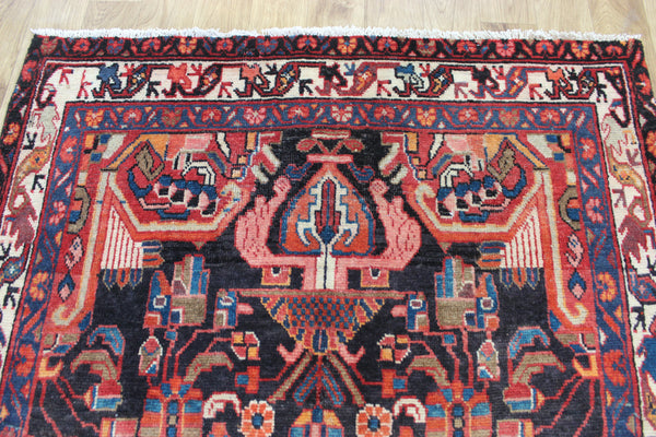 VINTAGE HANDMADE PERSIAN HAMEDAN RUG OF TRADITIONAL DESIGN 195 X 125 CM