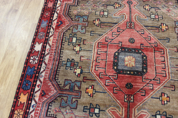 ANTIQUE PERSIAN HAMEDAN RUG OF TRADITIONAL DESIGN NATURAL DYES 210 X 125 CM