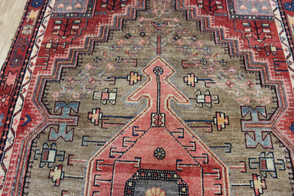 ANTIQUE PERSIAN HAMEDAN RUG OF TRADITIONAL DESIGN NATURAL DYES 210 X 125 CM