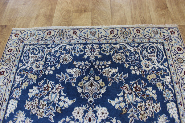 FINE HANDMADE PERSIAN NAIN RUG WOOL AND SILK RUG 165 X 105 CM