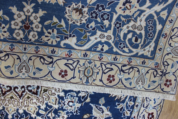 FINE HANDMADE PERSIAN NAIN RUG WOOL AND SILK RUG 165 X 105 CM