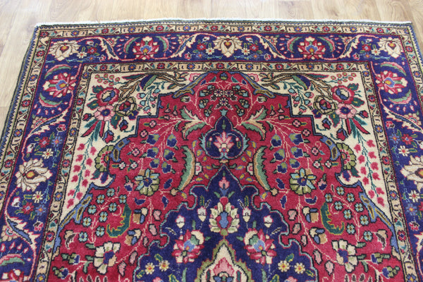 OLD HANDMADE PERSIAN TABRIZ RUG OF FLORAL DESIGN 210 X 140 CM