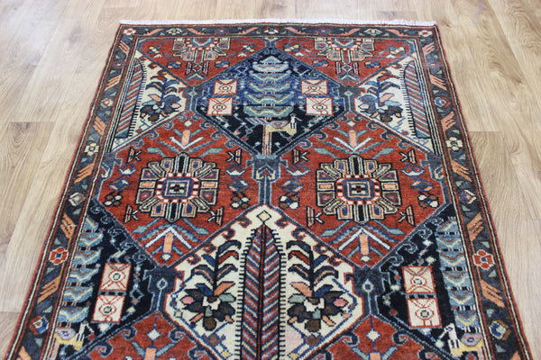 ANTIQUE HANDMADE PERSIAN BAKHTIARI RUG NATURAL DYES, CIRCA 1930.