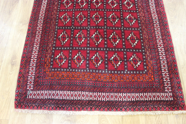 Fine handmade Persian Turkmen wool rug of traditional gul design 165 x 100 cm