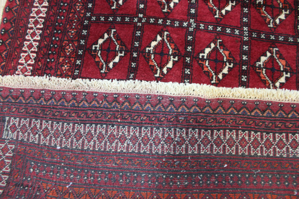 Fine handmade Persian Turkmen wool rug of traditional gul design 165 x 100 cm