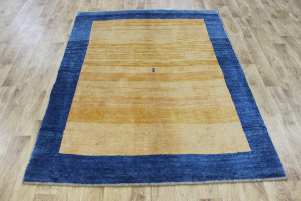 Vintage handmade Persian Gabbeh wool rug with very fine lambs wool in natural dyes 190 x 145 cm