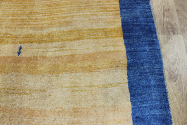 Vintage handmade Persian Gabbeh wool rug with very fine lambs wool in natural dyes 190 x 145 cm