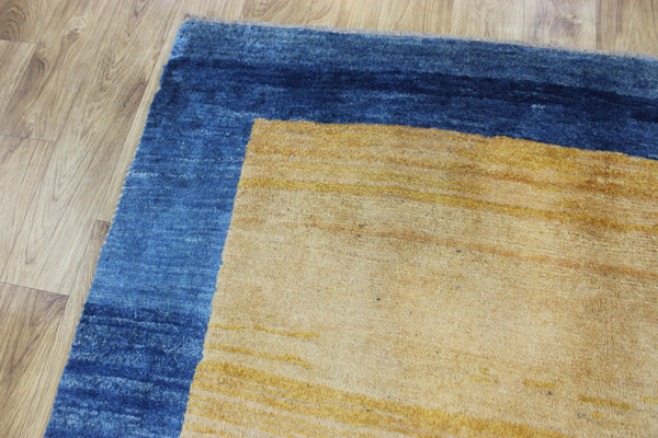 Vintage handmade Persian Gabbeh wool rug with very fine lambs wool in natural dyes 190 x 145 cm