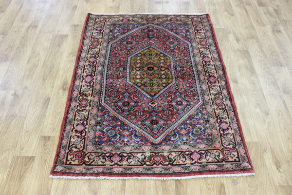 &nbsp;Fine handmade Persian Senneh rug with well known herati design 135 x 105 cm