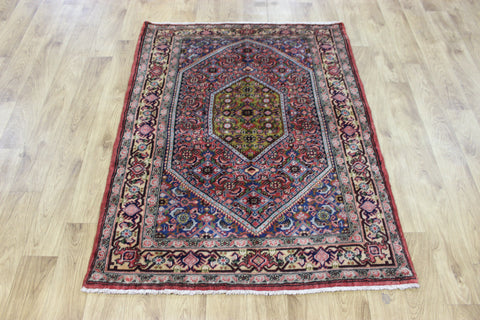 &nbsp;Fine handmade Persian Senneh rug with well known herati design 135 x 105 cm