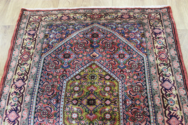 &nbsp;Fine handmade Persian Senneh rug with well known herati design 135 x 105 cm
