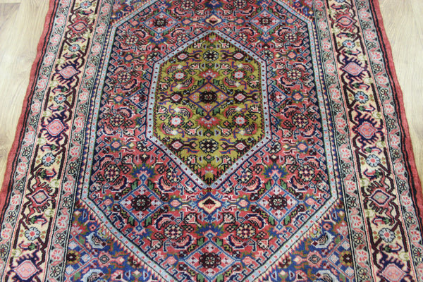 &nbsp;Fine handmade Persian Senneh rug with well known herati design 135 x 105 cm