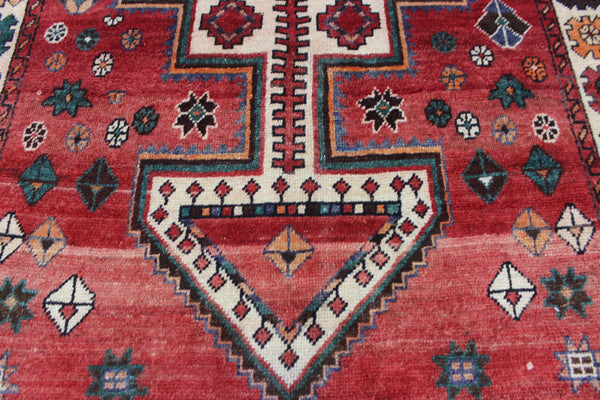 Vintage handmade Persian Lori wool rug of traditional large medallion design 288 x 140 cm