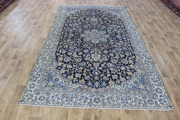 &nbsp;Fine Persian Nain rug, of superb classic design with outstanding colours 274 x 158 cm