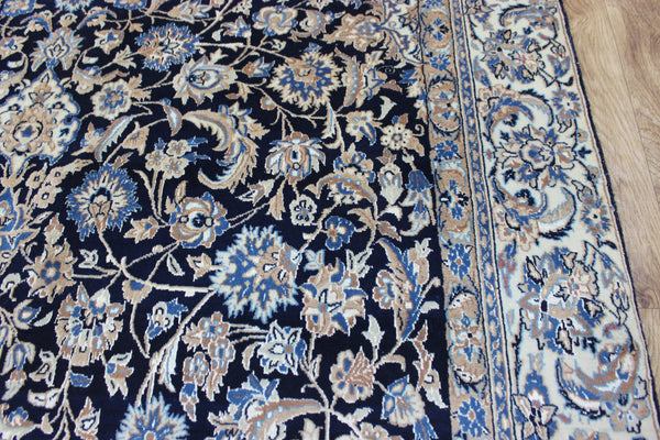 &nbsp;Fine Persian Nain rug, of superb classic design with outstanding colours 274 x 158 cm