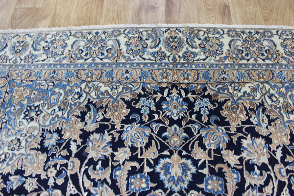 &nbsp;Fine Persian Nain rug, of superb classic design with outstanding colours 274 x 158 cm