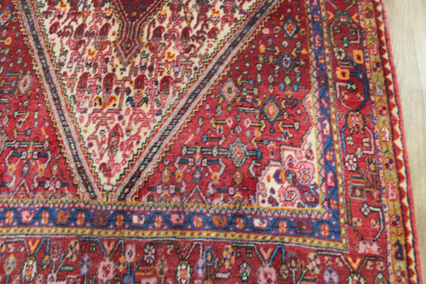 Vintage handmade Persian Bidjar rug of single medallion with the well known Herati design 150 x 96